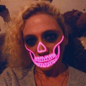 Meet your Posher, Crystal